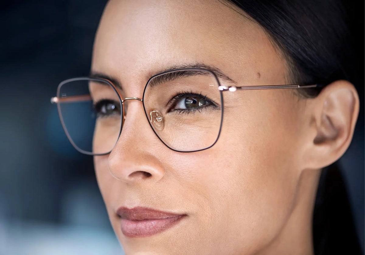 Shop Optorium's ZEISS Progressive lenses for unisex online at India