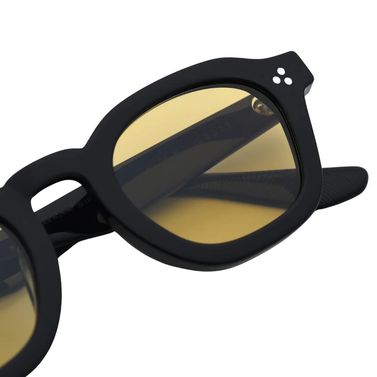 Akila full frame sunglasses 1921 01 78 with yellow lenses