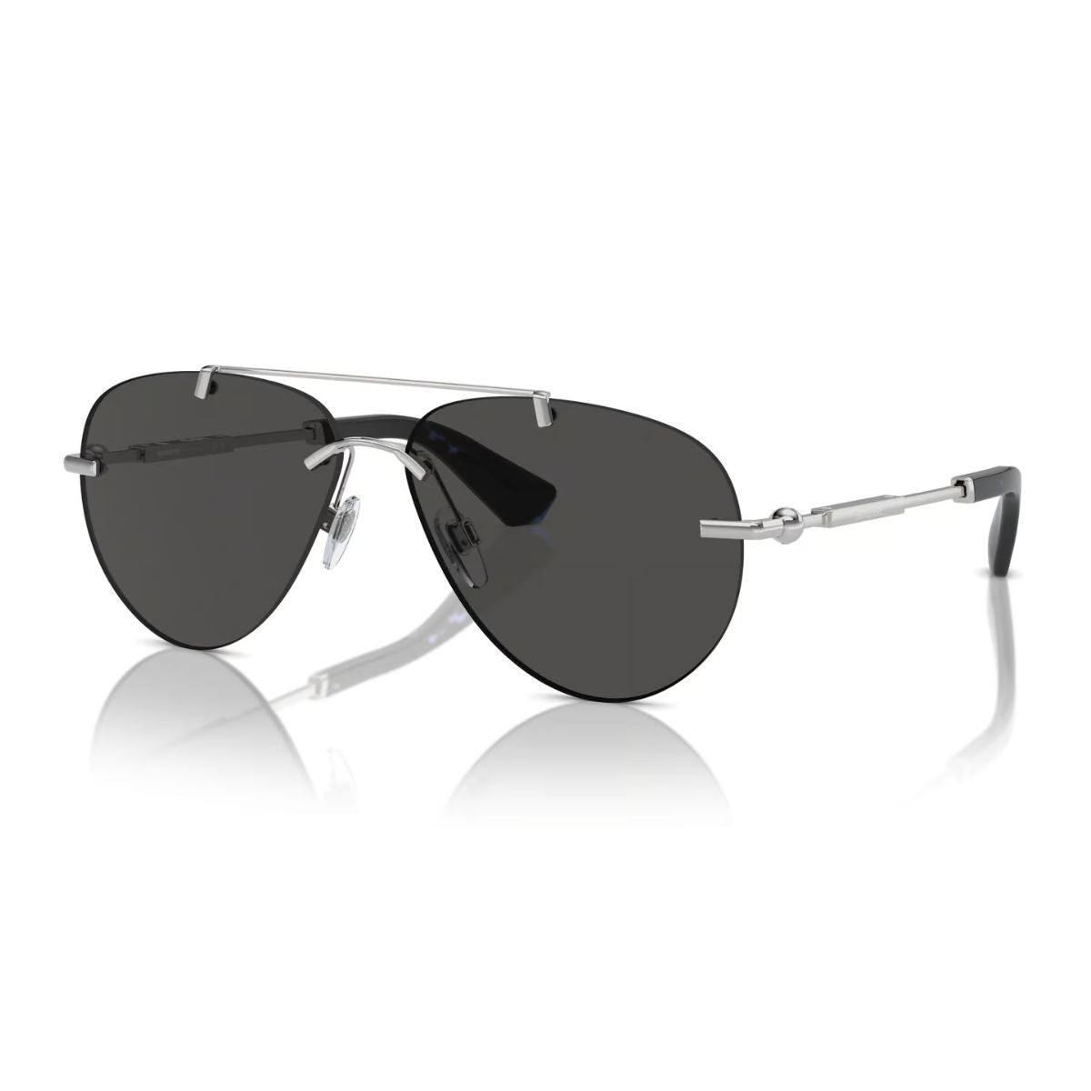 Unisex Burberry aviator sunglasses B 3151 1005/87 in Silver. UV-protected lenses for superior vision. Available now online at Optorium.