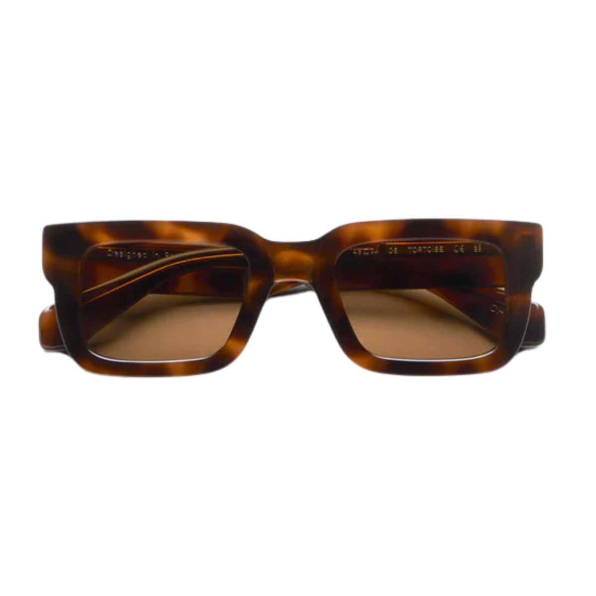 "Elevate your style with Chimi 05 tortoise sunglasses, ideal for sunny days, on Optorium."