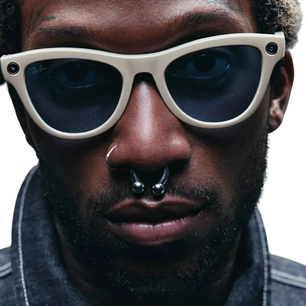 Ray-Ban AI glasses Meta Gen 2 with shiny chalky grey color, transition sapphire smart lenses, Meta Ray-Ban glasses RW 4014 6700MF at optorium