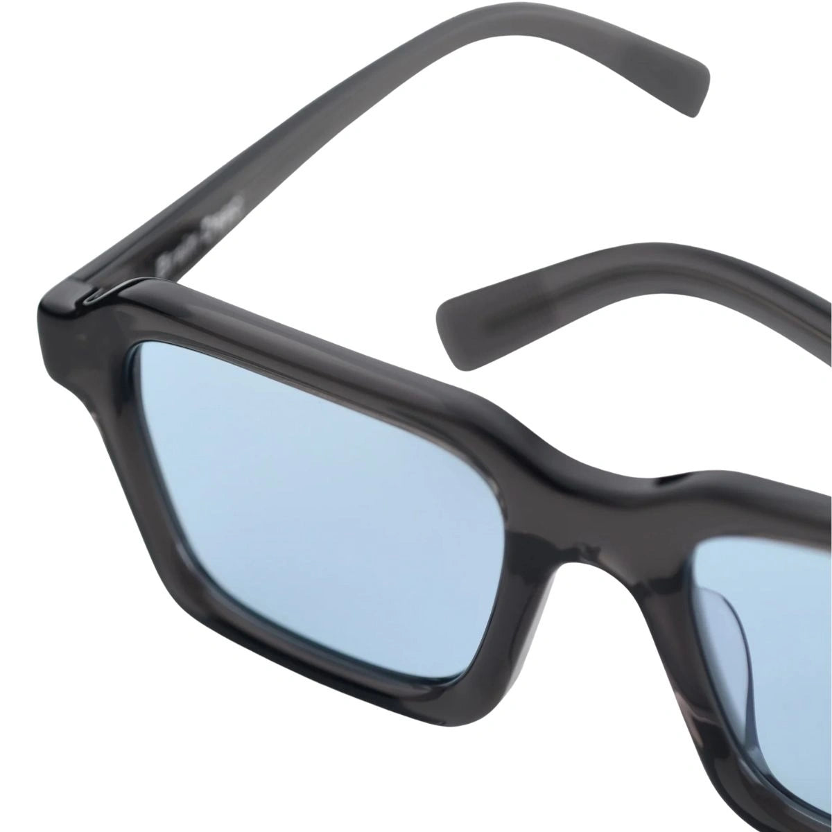Authentic AKILA x Brain Dead Staunton full-rim designer sunglasses online India