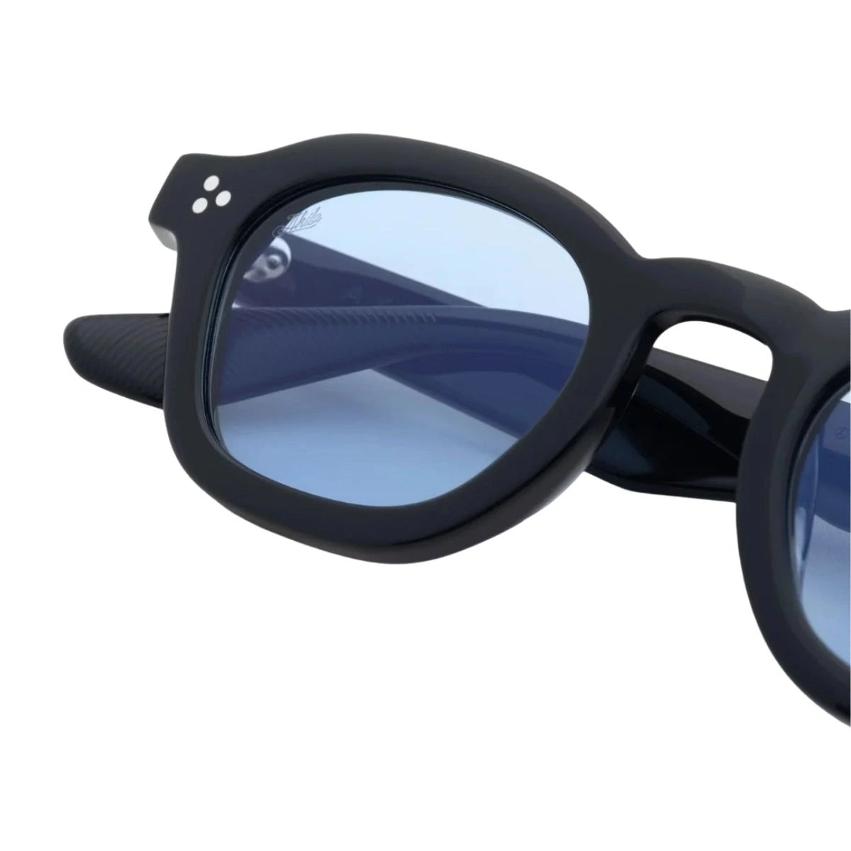 Elegant AKILA Logos black round sunglasses with engraved temple detailing