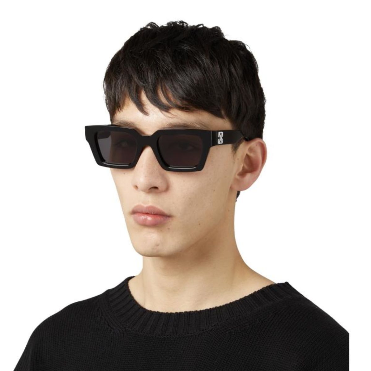 Get Off-White OERI126 100 sunglasses at Optorium! Premium UV protection eyewear for men & women with free shipping. Buy now!