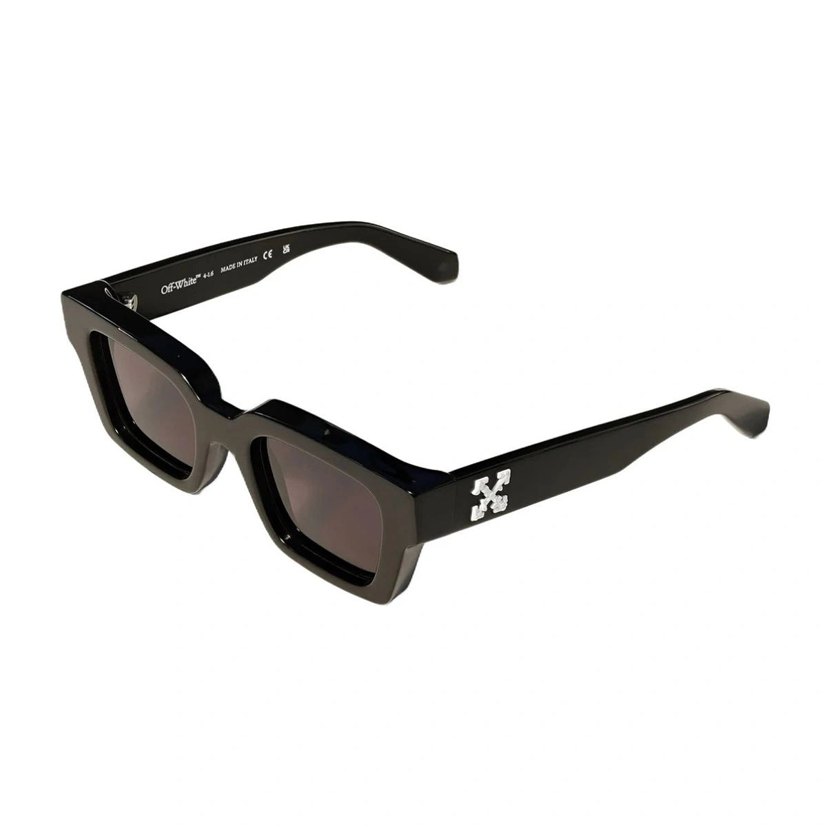Authentic Off-White OW1022 1007 black sunglasses at Optorium India